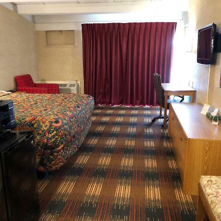 Red Carpet Inn Syracuse Airport North Syracuse Eksteriør billede