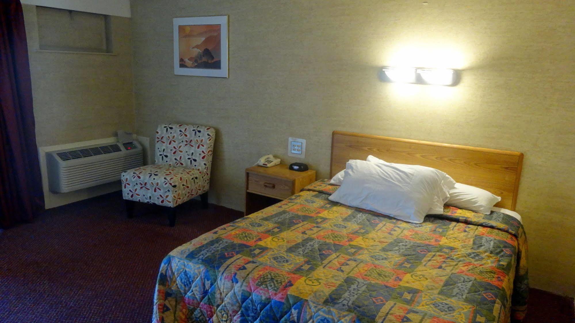 Red Carpet Inn Syracuse Airport North Syracuse Eksteriør billede