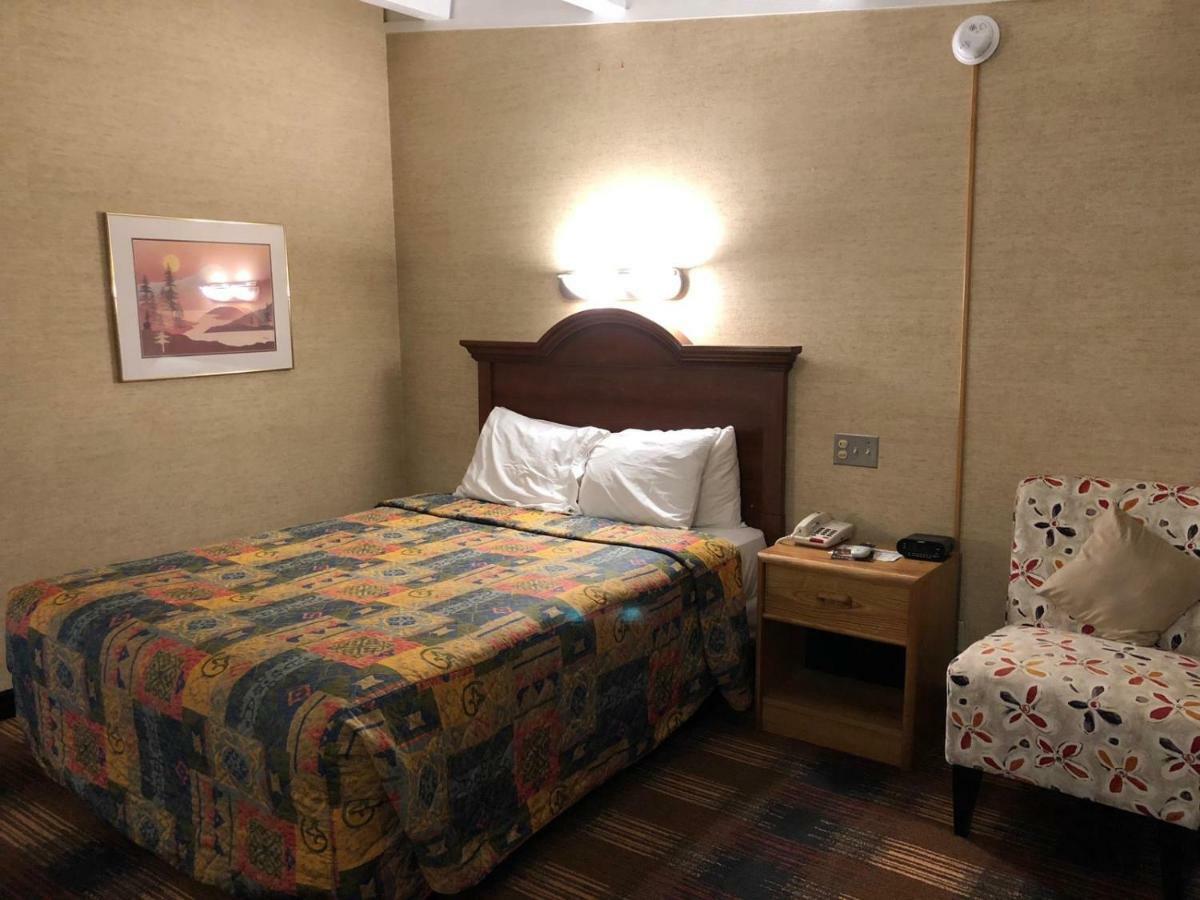 Red Carpet Inn Syracuse Airport North Syracuse Eksteriør billede