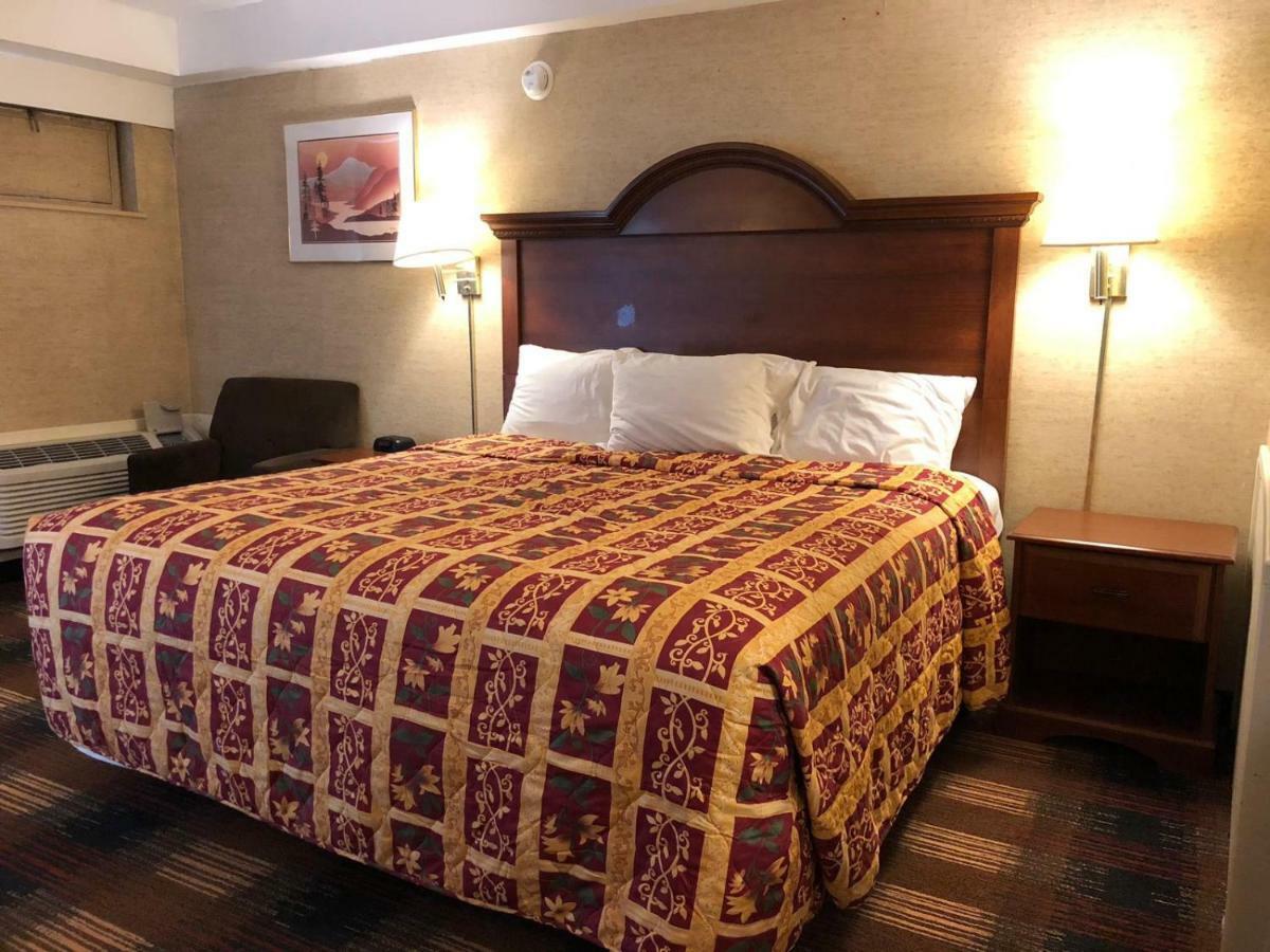 Red Carpet Inn Syracuse Airport North Syracuse Eksteriør billede