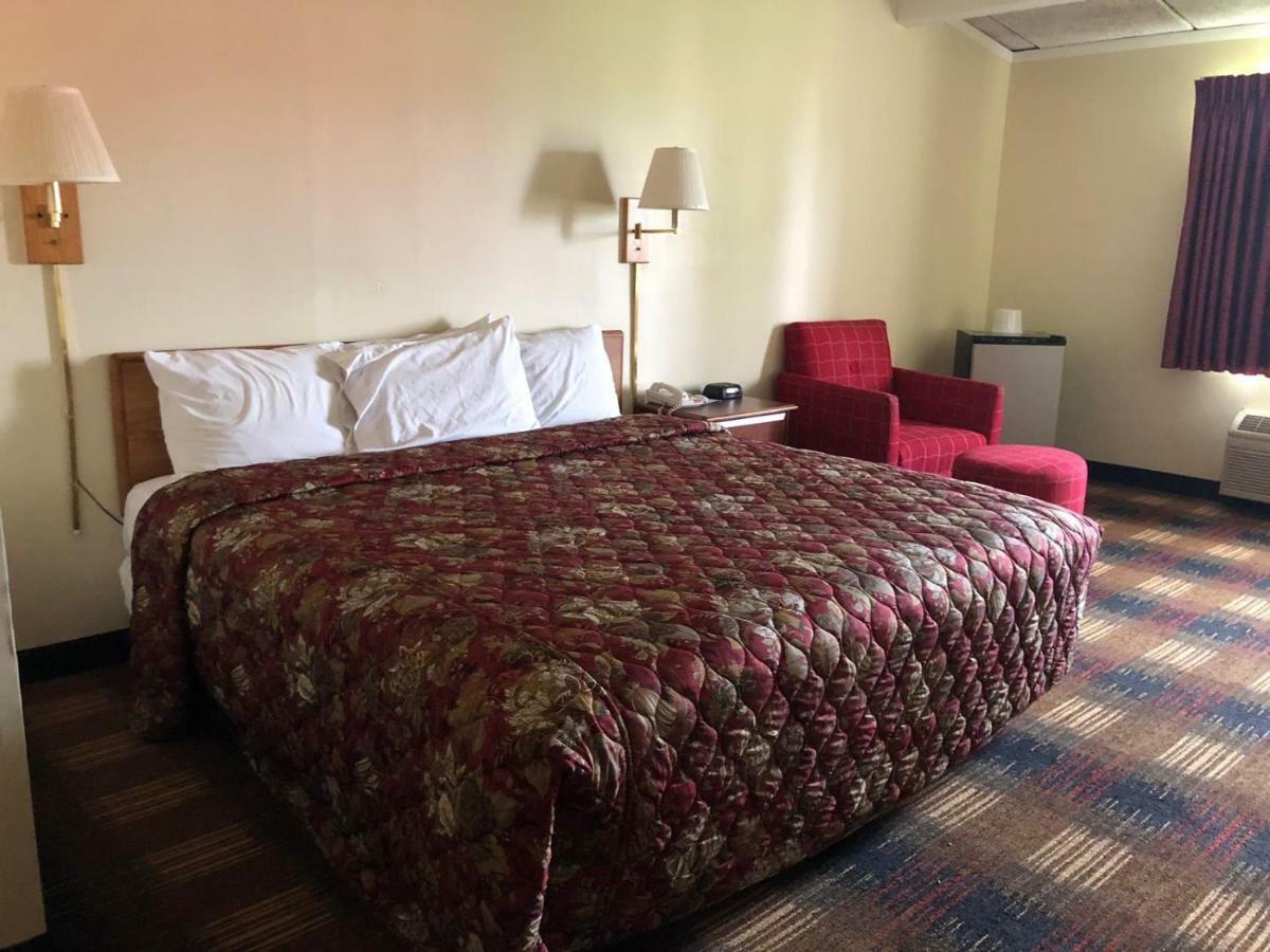Red Carpet Inn Syracuse Airport North Syracuse Eksteriør billede