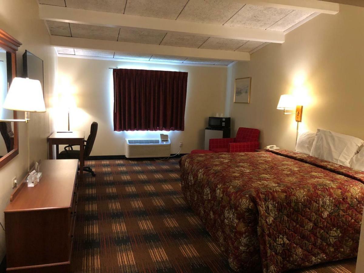 Red Carpet Inn Syracuse Airport North Syracuse Eksteriør billede